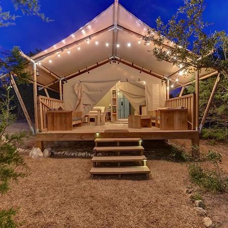 Hotel 12 Fires Luxury Glamping With Heating #5 Johnson City Esterno foto