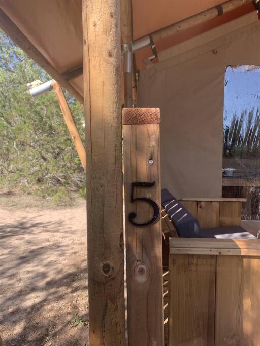 Hotel 12 Fires Luxury Glamping With Heating #5 Johnson City Esterno foto