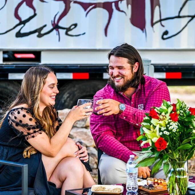 Hotel 12 Fires Luxury Glamping With Heating #5 Johnson City Esterno foto