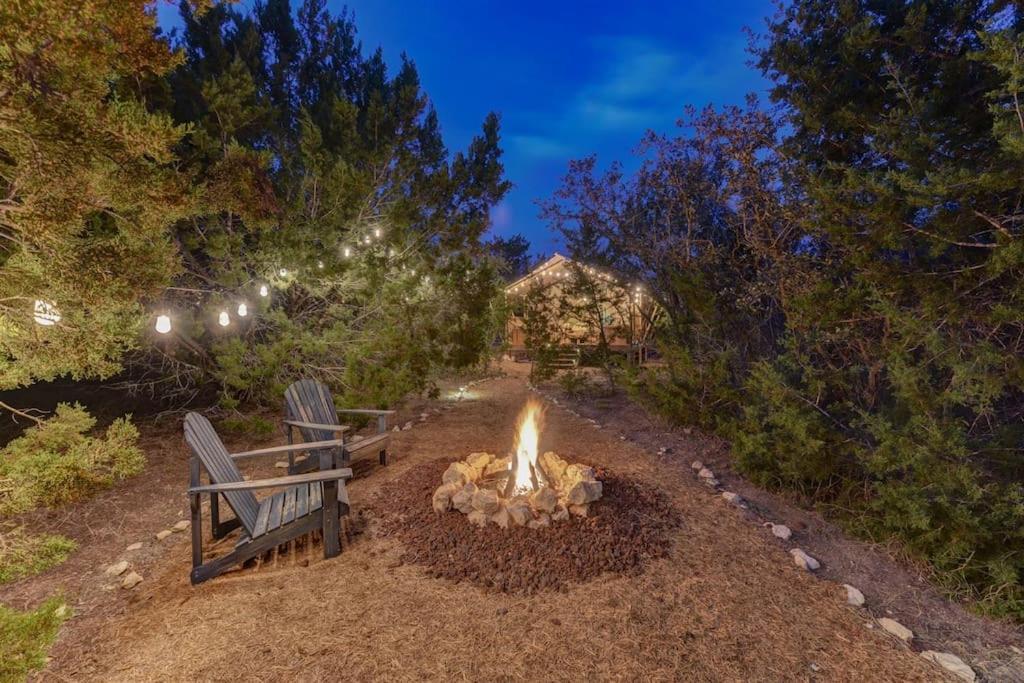 Hotel 12 Fires Luxury Glamping With Heating #5 Johnson City Esterno foto