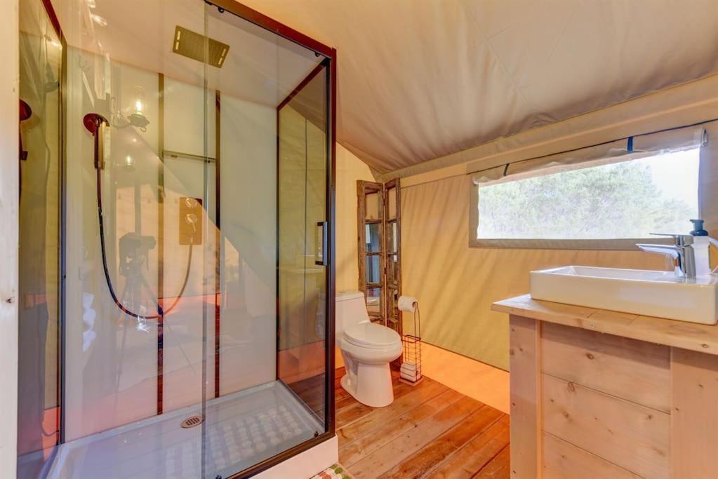 Hotel 12 Fires Luxury Glamping With Heating #5 Johnson City Esterno foto