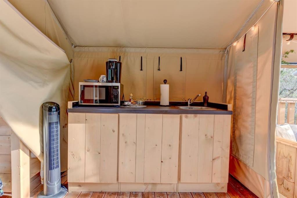 Hotel 12 Fires Luxury Glamping With Heating #5 Johnson City Esterno foto