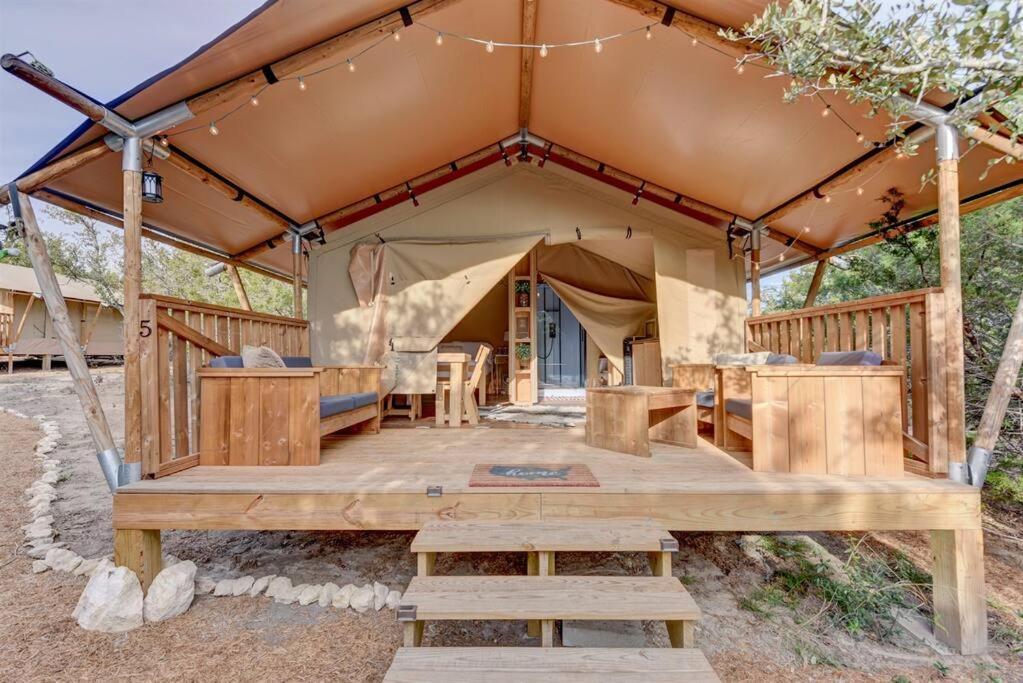 Hotel 12 Fires Luxury Glamping With Heating #5 Johnson City Esterno foto
